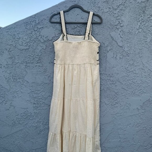 Classy cream and black scalloped dress - Picture 2 of 5